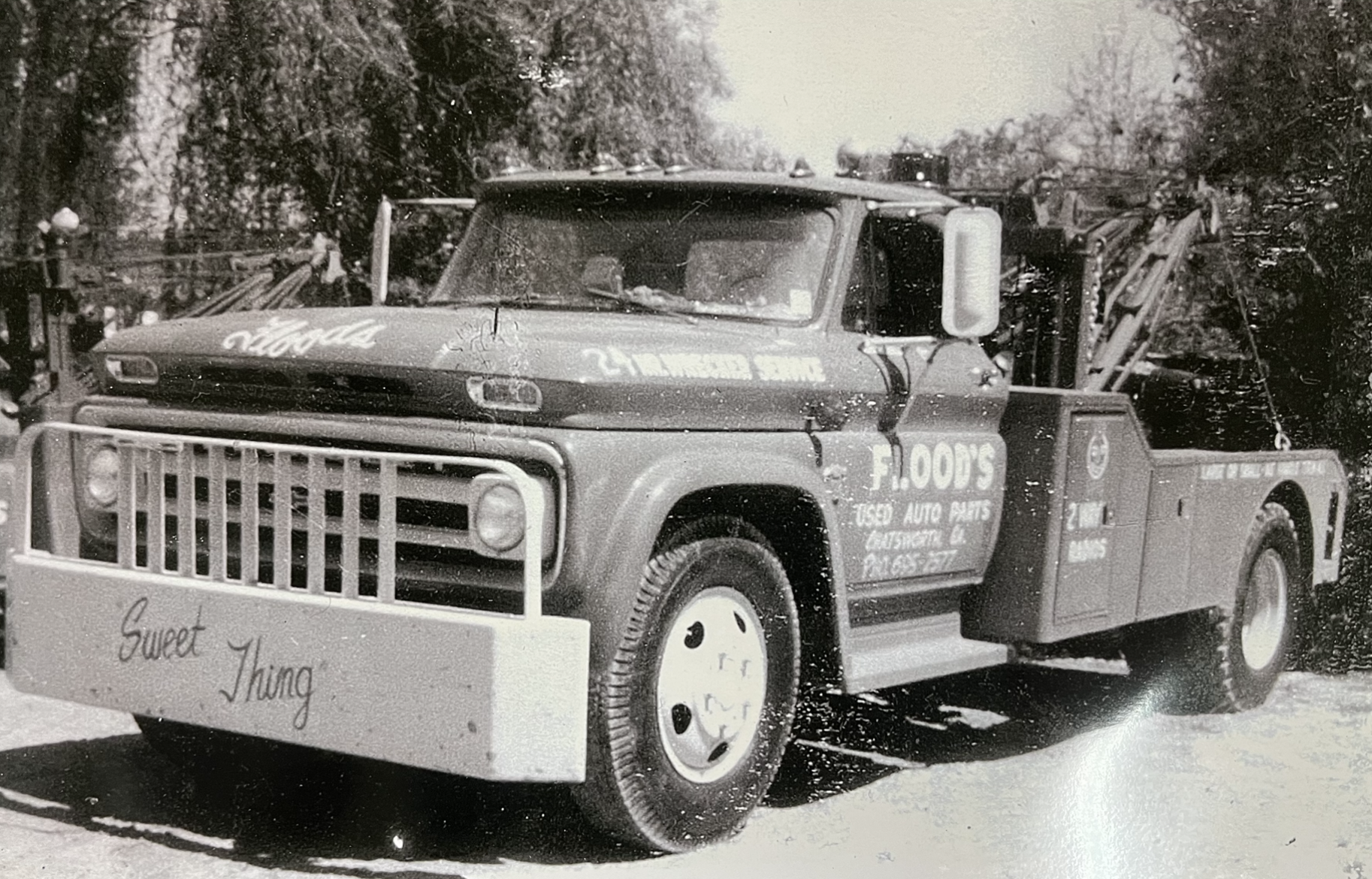 Flood's Towing Light & Heavy-Duty Towing, Light & Heavy-Duty Recovery, and equipment hauling